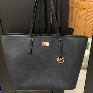 Michael Kors tote